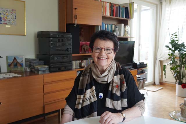 Irma Martin, Kundin des Rotkreuz-Notrufs und Nutzerin der SRK-Kontaktperson, empfindet den Notruf als Entlastung, auch für ihre Kinder. Foto: zVg